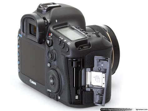 A Canon 5d Mark Iii Slot Sd De Velocidade