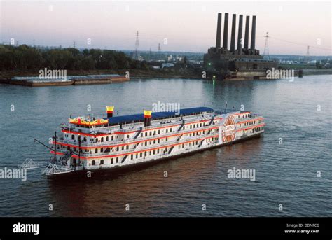 Casino Queen Riverboat St  Louis