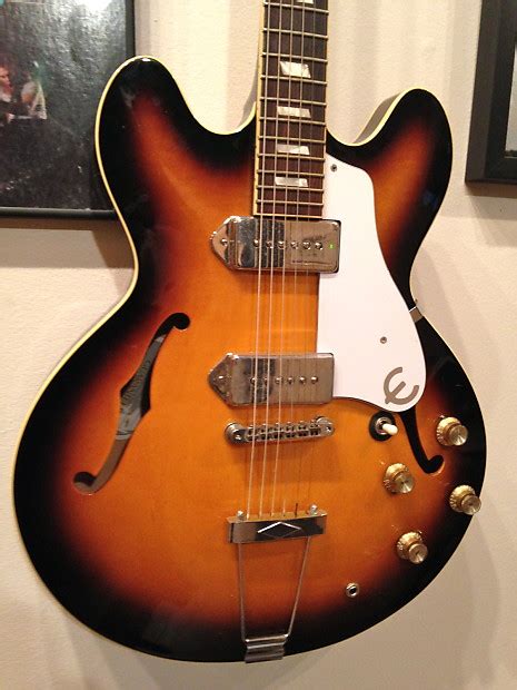 Epiphone Casino Elitista Vs John Lennon