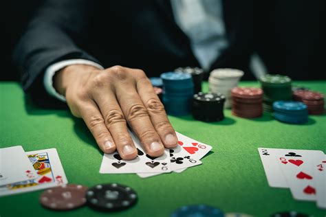 Estrategia De Poker De Casino Vivos