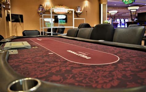 Hollywood Aurora Sala De Poker