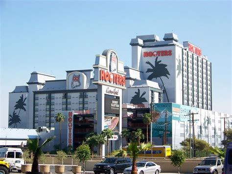 Hooters Casino Empregos