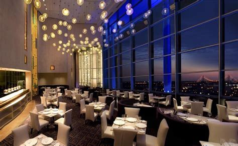 Iridescencia Restaurante Motor City Casino