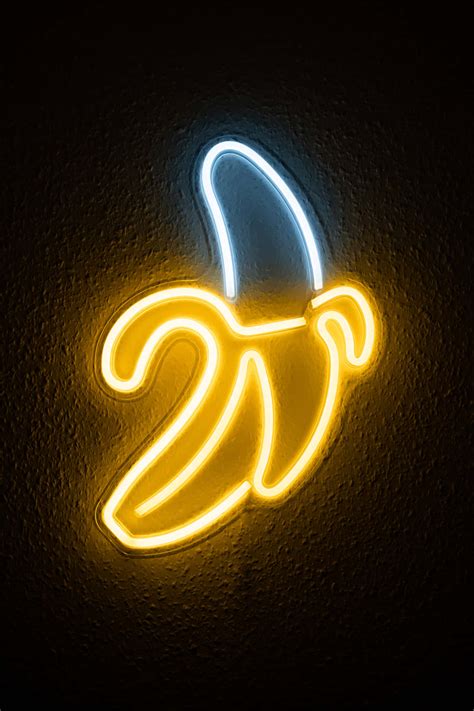 Neon Bananas Parimatch