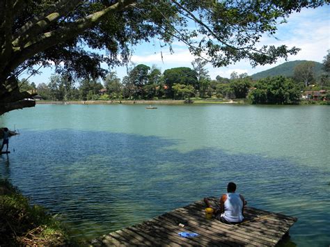 Terrivel Herbst A Beira Do Lago De Casino